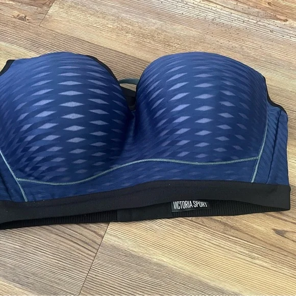 Victoria’s Secret sports bra, blue, good condition, size tag missing - Picture 2 of 5